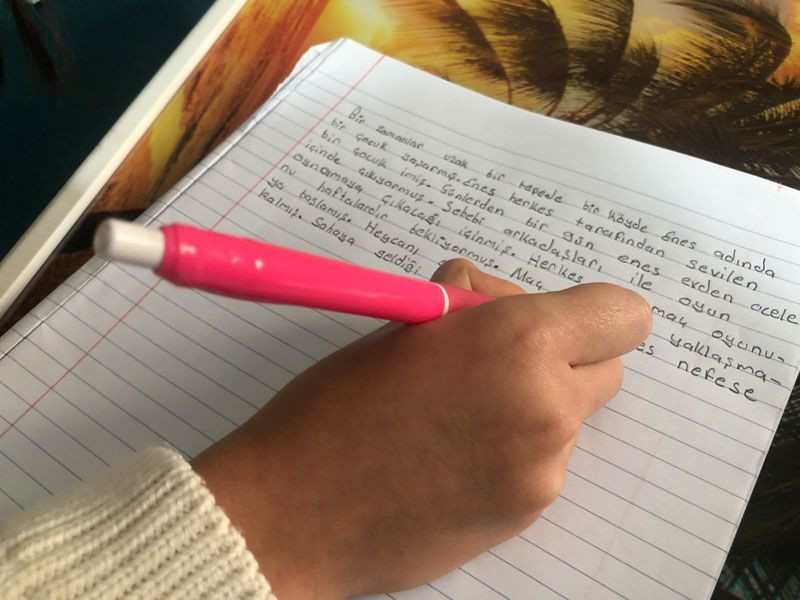 Öğretmeni keşfetti 9 yaşında kitap yazdı - Resim: 2