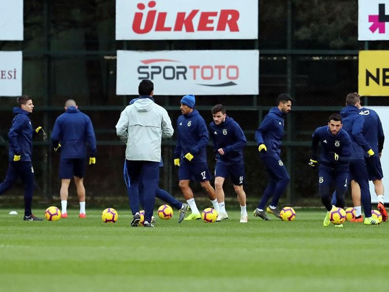 Fenerbahçe teknik direktörü Ersun Yanal çözüm arıyor - Resim: 4