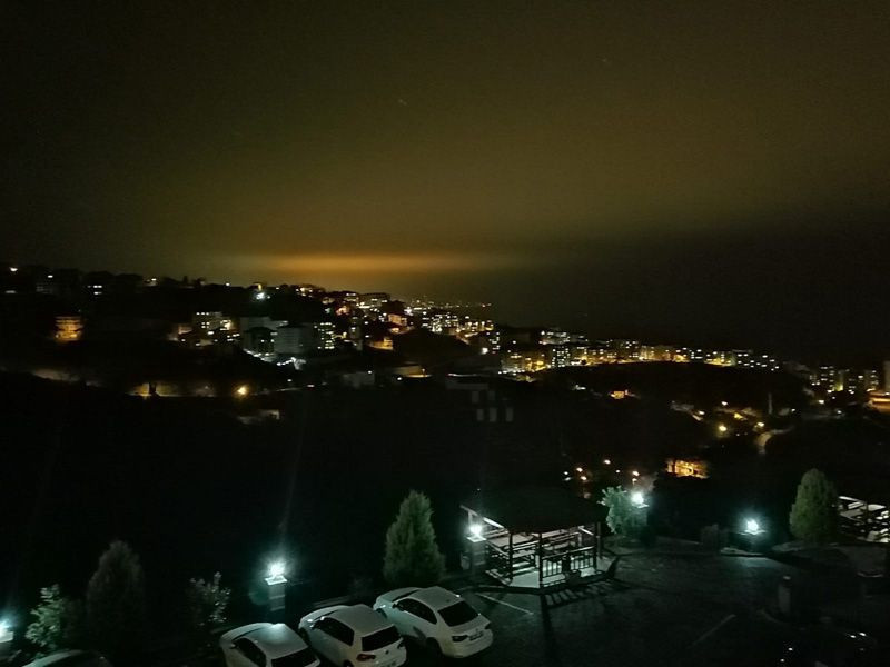 Trabzon'da esrarengiz ışık! Gören UFO mu deyip telefona sarıldı - Resim: 1
