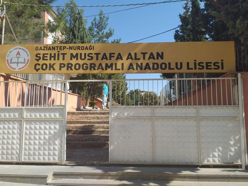 Gaziantep'deki evinde kalbi duran lise öğrencisi öldü! Arkadaşları yıkıldı - Resim: 3
