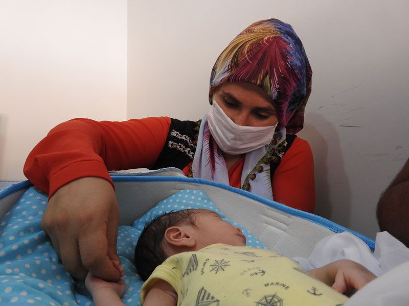 Gaziantep’te bebeğin altını değiştirmek için açan kadın dona kaldı - Resim: 4