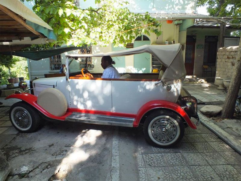 92 yaşındaki arabasına gözü gibi bakıyor 600 bin liralık teklife rağmen satmadı - Resim: 4