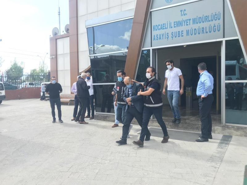 Darıca sahilinde ölü bulunan adamı katil zanlılarını sandıktaki seri numarası yakalattı - Resim: 1