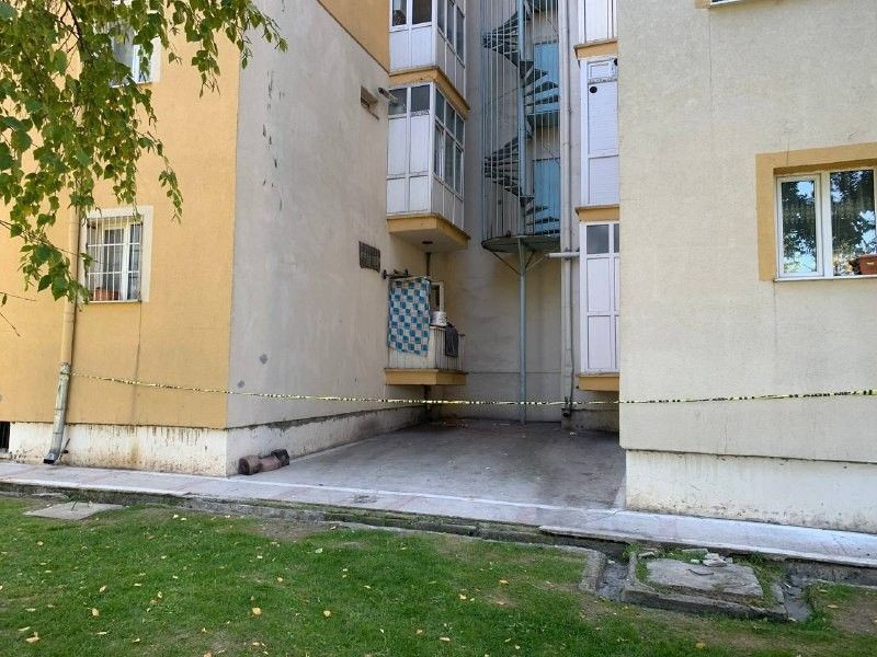 Kayseri'de annesini ziyarete giden kişi 5. kattan düşerek öldü! Anne kalp krizi geçirdi - Resim: 4