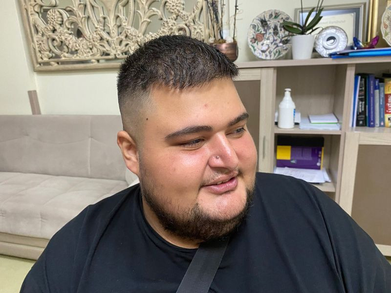 Yarışmaya katılmak için vücuduna iğne yaptırdı hayatı karardı - Resim: 1