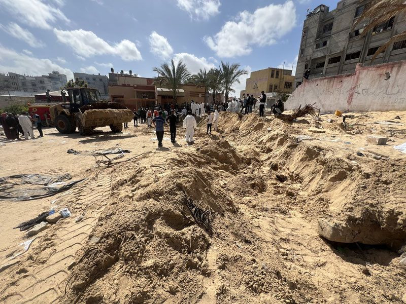 İsrail çekildi toplu mezarlar bulundu cesetleri gören Filistinliler dehşete düştü - Resim: 4