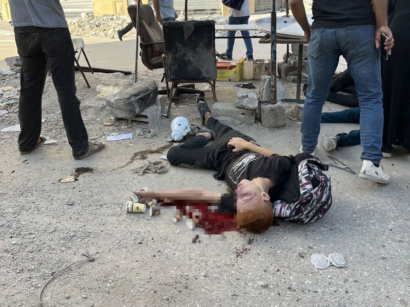 İsrail ordusu Gazze'de yoldan geçen sivilleri bombaladı - Resim: 1