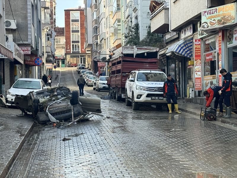 Samsun Havza'daki sel felaketi g&uuml;n ağarınca korkun&ccedil; manzara ortaya &ccedil;ıktı - Resim: 10