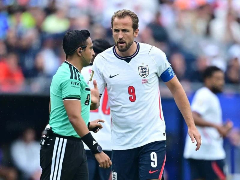 Hary Kane dondu kaldı, Ganalı şaman sosyal medyada gündem oldu: Büyü tuttu - Resim: 1