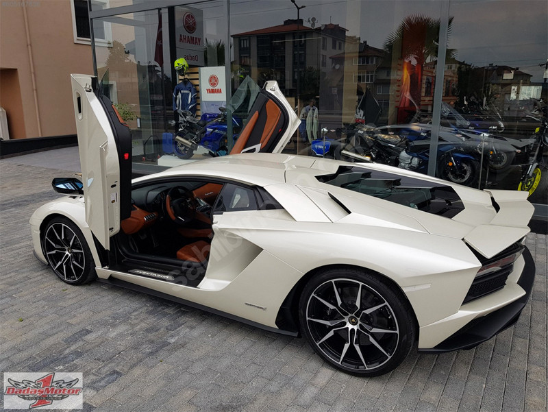 Kenan Sofuoğlu Lamborghini otomobilini satışa çıkardı - Resim: 2