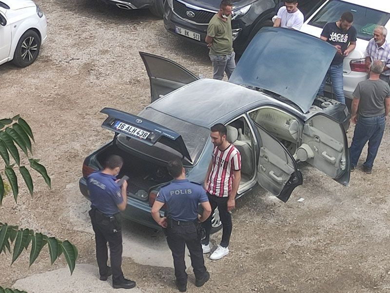 Bursa’da satın alacağı araç noterdeyken yandı - Resim: 1