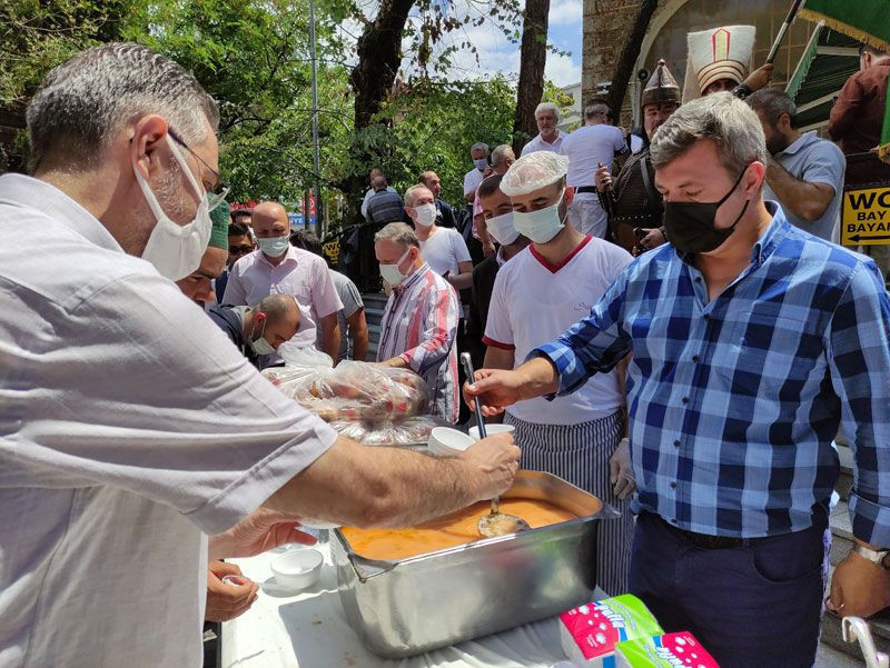 Bursa'da senede bir defa pişiyor içmek için uzak yollardan geliyorlar - Resim: 4
