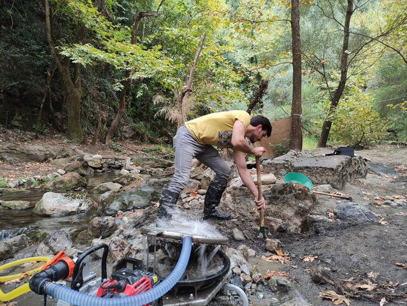 Bursa derelerinden altın çıkarıyor 6 yılda yarım kilo altın topladı - Resim: 3