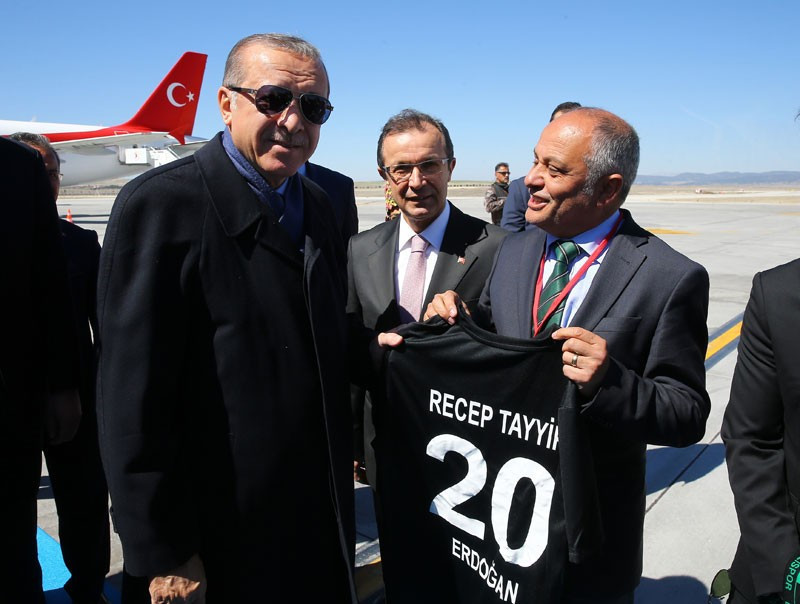 Havaalanında Erdoğan'ı karşılayan sürpriz isim! - Resim: 3