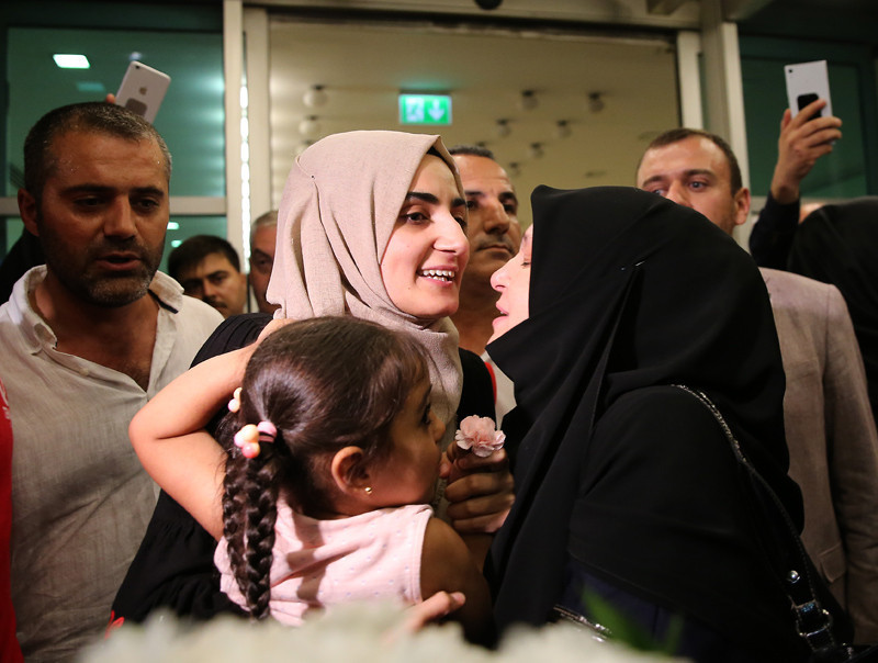 İsrail’de tutuklanan Ebru Özkan yurda döndü! - Resim: 4