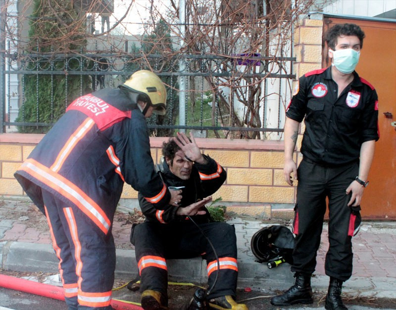 Maltepe'de otel yangınında dehşet anları - Resim: 2