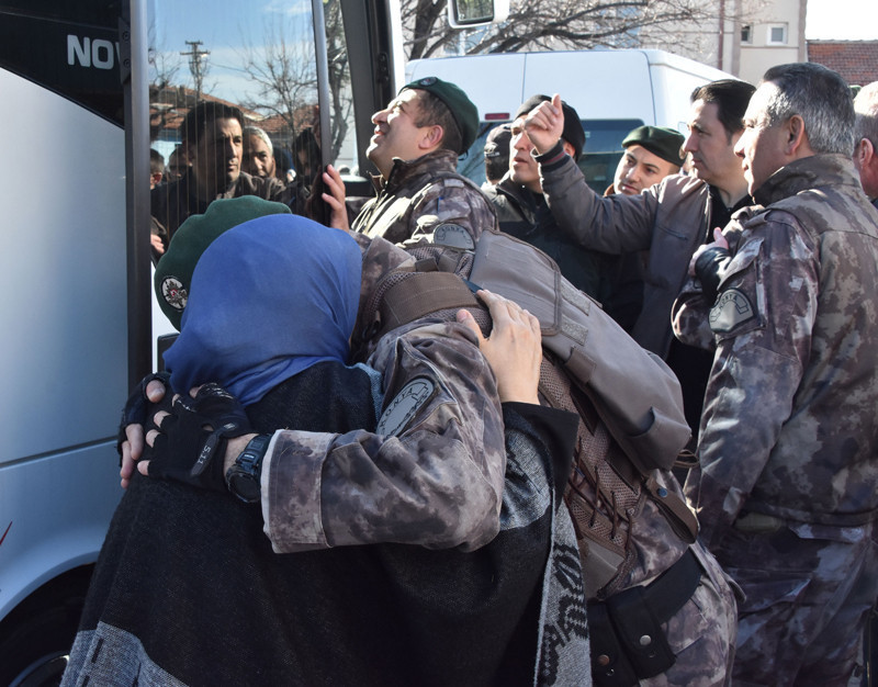 Afrin'e uğurlama töreninde o anlar böyle görüntülendi - Resim: 1