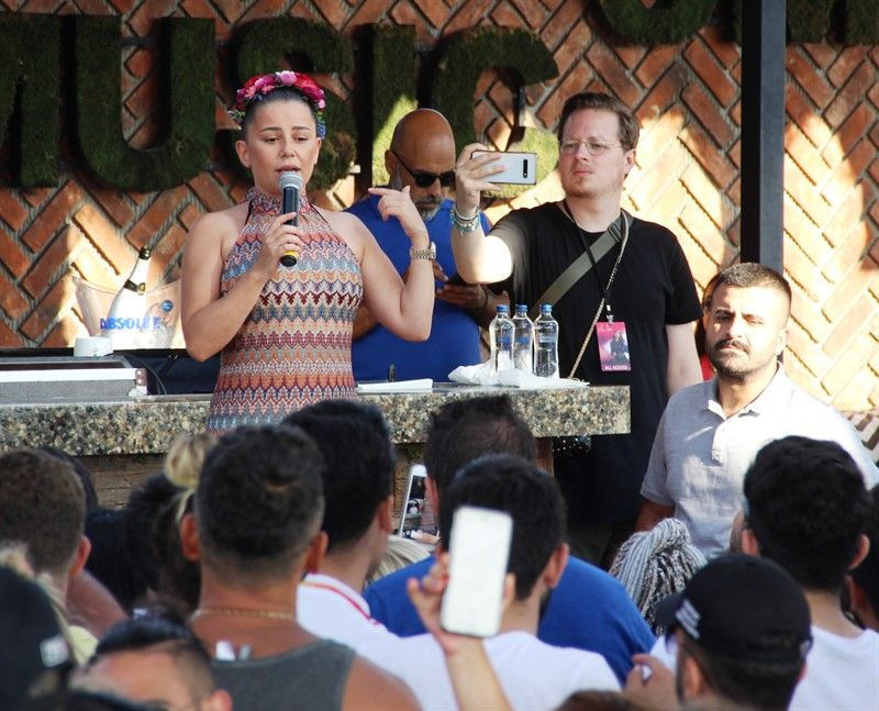 Merve Özbey'in 'özür dilerim, susarım ve peşinden giderim' sözleri herkesi şaşırttı - Resim: 2