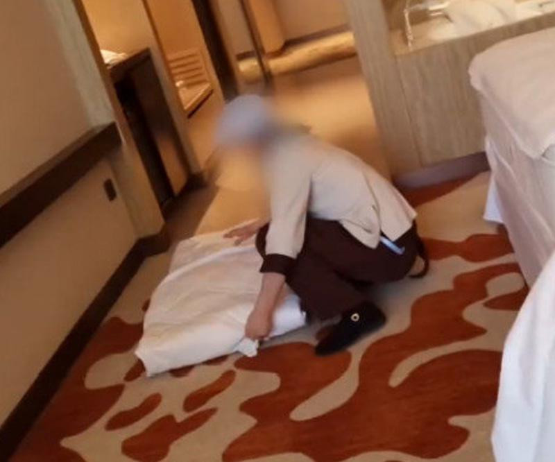 Ünlü otelde skandal bardakları tuvalet fırçasıyla bardakları yıkadılar - Resim: 1