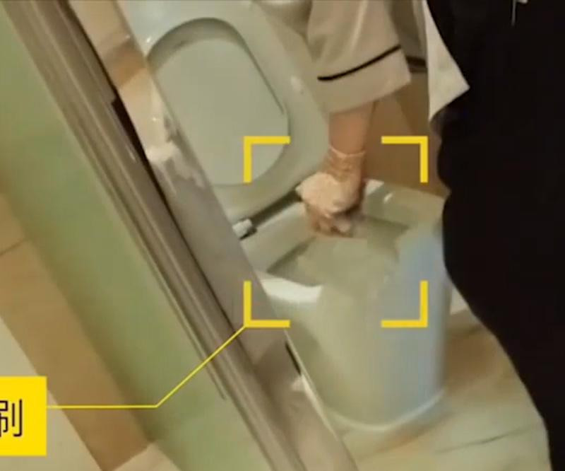 Ünlü otelde skandal bardakları tuvalet fırçasıyla bardakları yıkadılar - Resim: 3