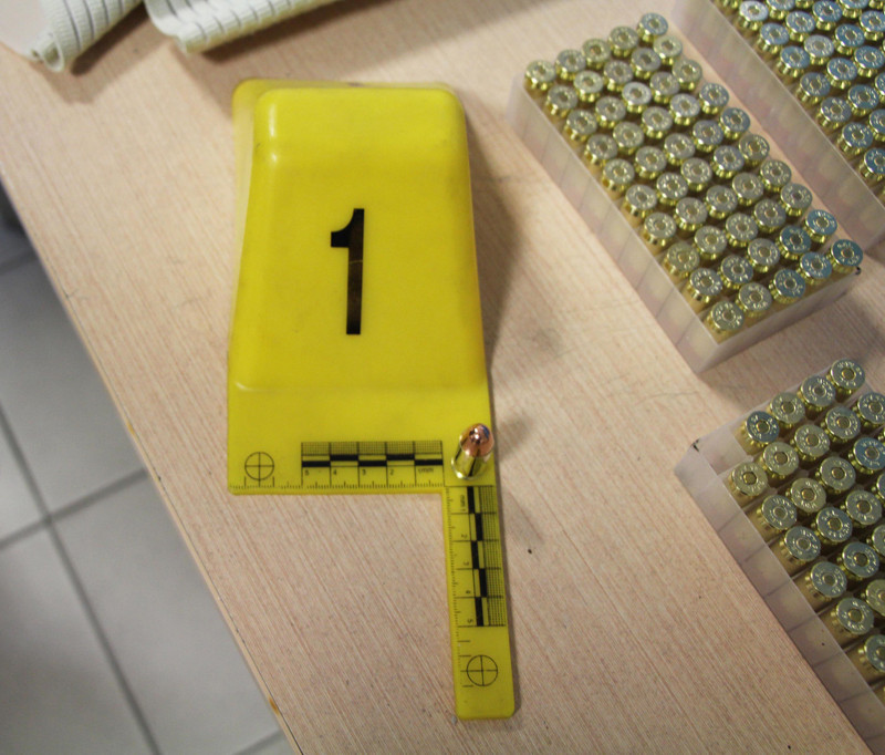 Vücuduna sarılı korseden çıkanlar şaşkına çevirdi - Resim: 4