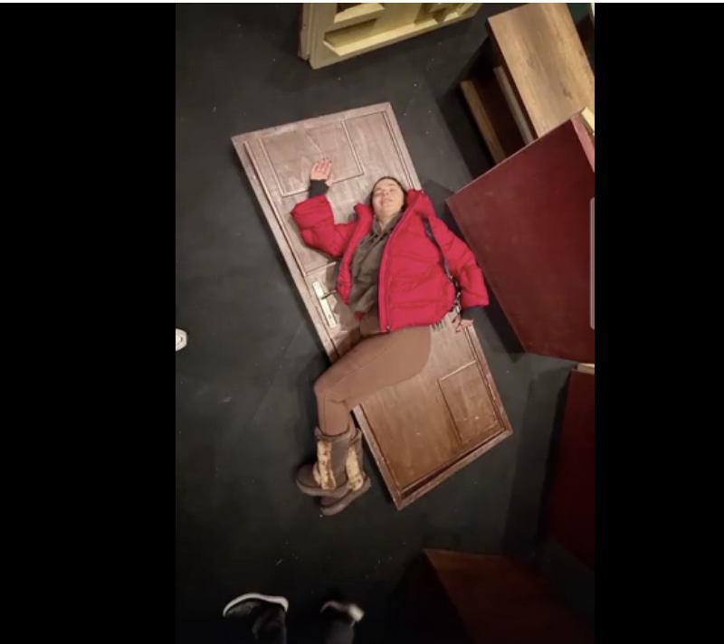 Oyuncu Aslı Bekiroğlu sahnede kaza geçirdi! - Resim: 3