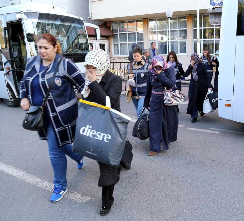 Paralı FETÖ ablaları! Gülen'den emir gelince...  - Resim: 1