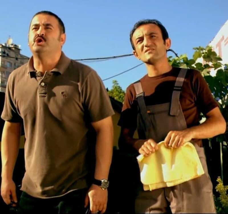 Şafak Sezer eski rol arkadaşları Ersin Korkut ve Büşra Pekin'e ateş püskürdü! - Resim: 2