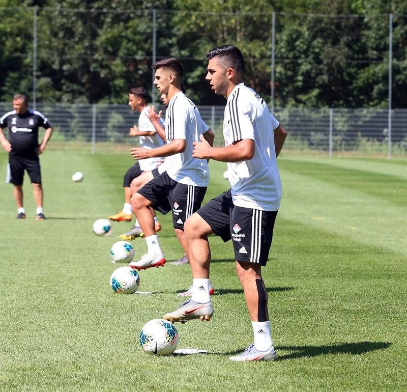 Beşiktaş antrenmanlara devam ediyor - Resim: 3