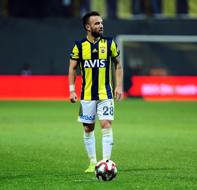 Ersun Yanal 3 mevkide kararsız! - Resim: 2