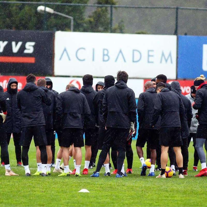 Beşiktaş'ta gündem transfer! Kim gidecek, kim kalacak? - Resim: 1