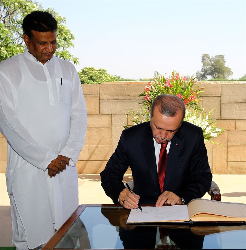 Cumhurbaşkanı Erdoğan Hindistan'da ilk orayı ziyaret etti - Resim: 2