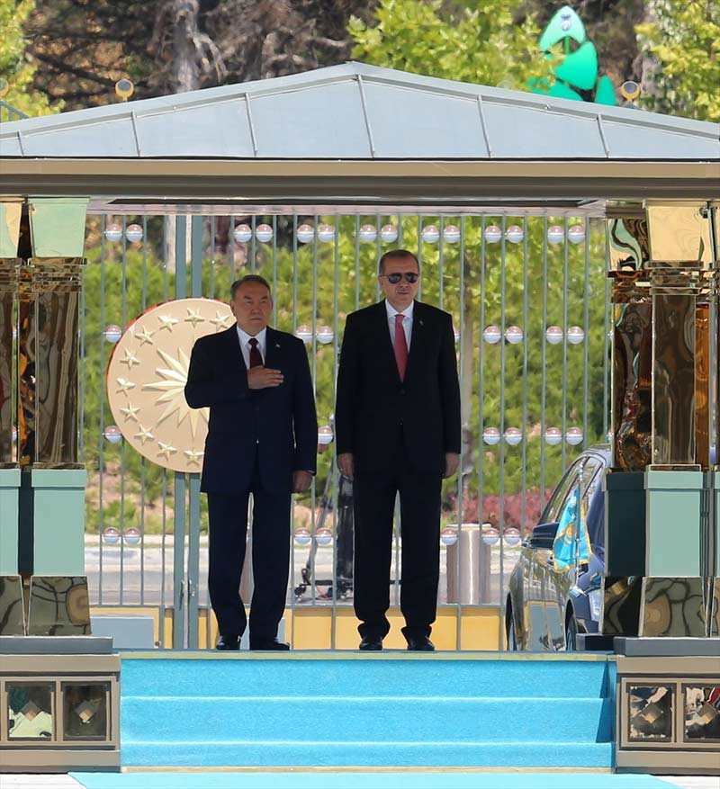 Darbe sonrası ilk resmi ziyaretten tarihi kareler - Resim: 2