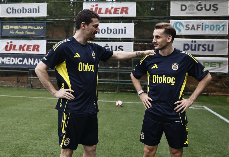 Kerem Aktürkoğlu ve Mert Hakan Yandaş kulüpte bir araya geldi, diyalogları gündem oldu! - Resim: 4