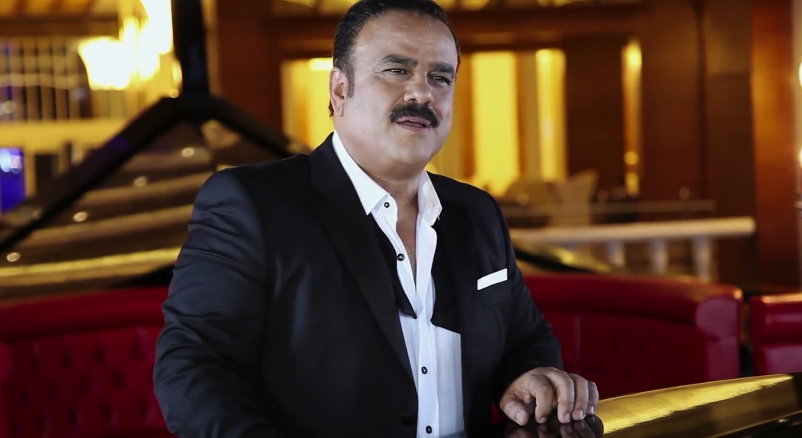 Görenler tanıyamadı... Ünlü sanatçı Bülent Serttaş 25 kilo verdi, tığ gibi oldu - Resim: 1