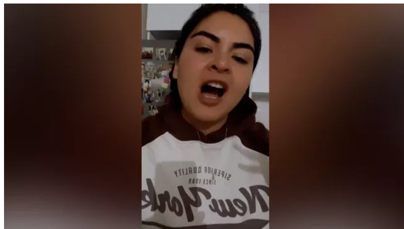 Kocasına mesaj atan kadını görünce çıldırdı Hanife ağzını bozdu "Hayat kadını olduğun için..." - Resim: 2