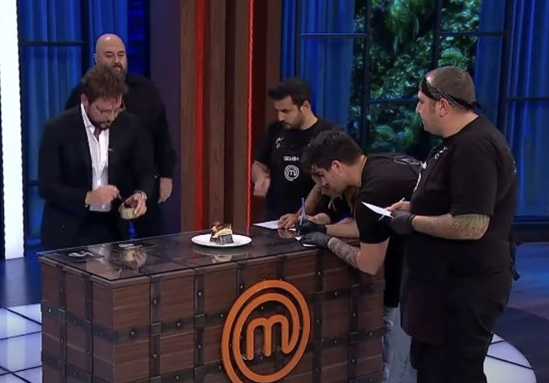 MasterChef'te şaşırtan veda! İlk turda birinci olan isim elendi: Buraya kadarmış - Resim: 4