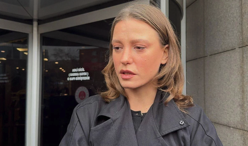 Paris’te Serenay Sarıkaya fırtınası! Adım attığı yeri salladı, bakan bir daha baktı - Resim: 1