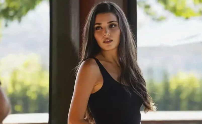 Hande Erçel'den yürek ısıtan paylaşım! ''Yakışıklım'' notu kısa sürede sosyal medyayı salladı - Resim: 1