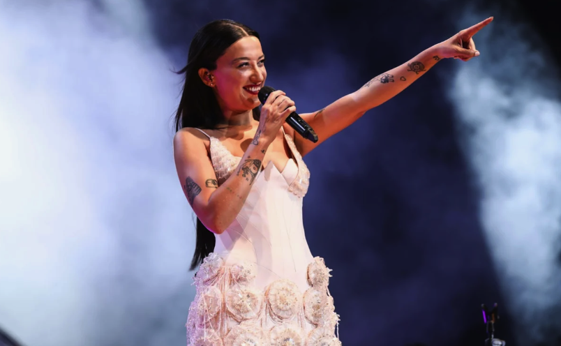 Tarzını sil baştan değiştirdi! Melike Şahin’in yeni saçları olay oldu görenler tanıyamadı - Resim: 2