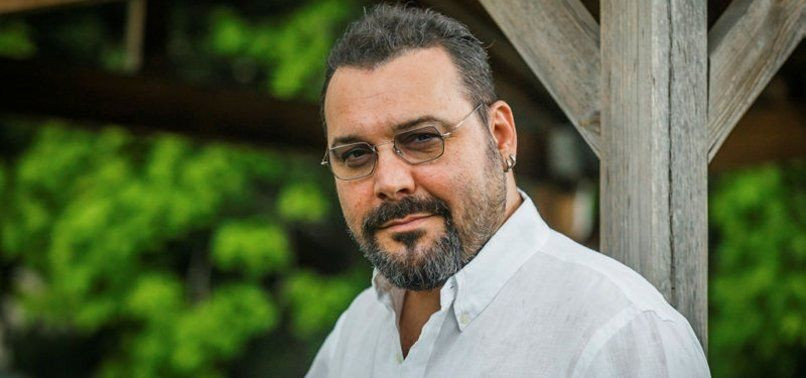 1 dakikada 5 bin TL kazanan ünlü bakın kim! Asgari ücretlileri geçti: Serdar Ortaç İrem Derici Mehmet Ali Erbil'in kazancı... - Resim: 2