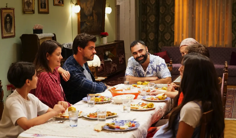 Gönül Dağı'nın Taner'i Berk Atan, sette aşk bombasını patlattı! Güzel oyuncuyla o fotoğrafı olay oldu - Resim: 3