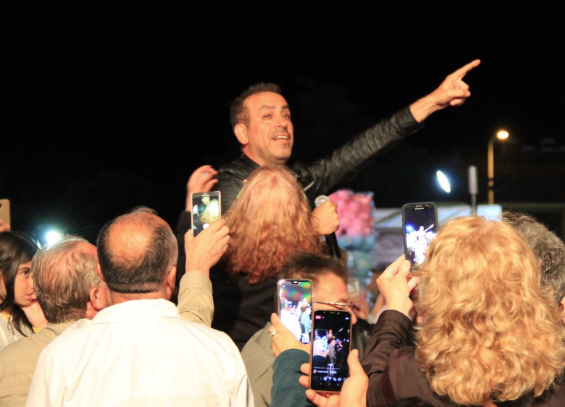 Haluk Levent yine kendinden bekleneni yaptı! Evlenen çiftlerin düğününü bastı - Resim: 2