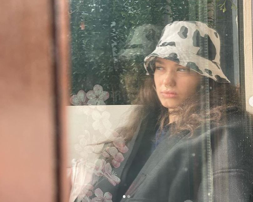 TRT1 Masumlar Apartmanı yeni sezonda kadroya bomba isim! İşte Melisa Şenolsun'un rolü - Resim: 1