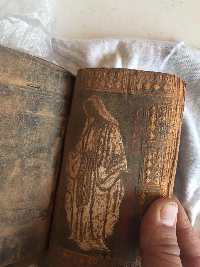Aksaray'da tarihi İncil ele geçirildi - Resim: 1