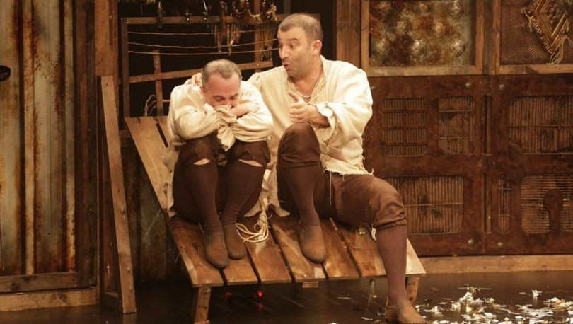 Arka Sokaklar'ın Mesut komiseri Şevket Çoruh'a bıçaklı saldırı - Resim: 1