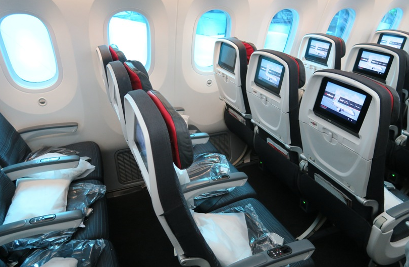 Dünya bu olayı konuşuyor: Kadın yolcu uçakta uyuyakalınca unutuldu - Resim: 2