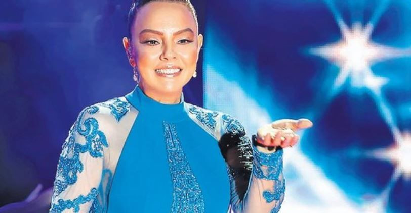 Ebru Gündeş'in şaşırtan ev kuralları! Asla terlik giydirmiyor! - Resim: 1