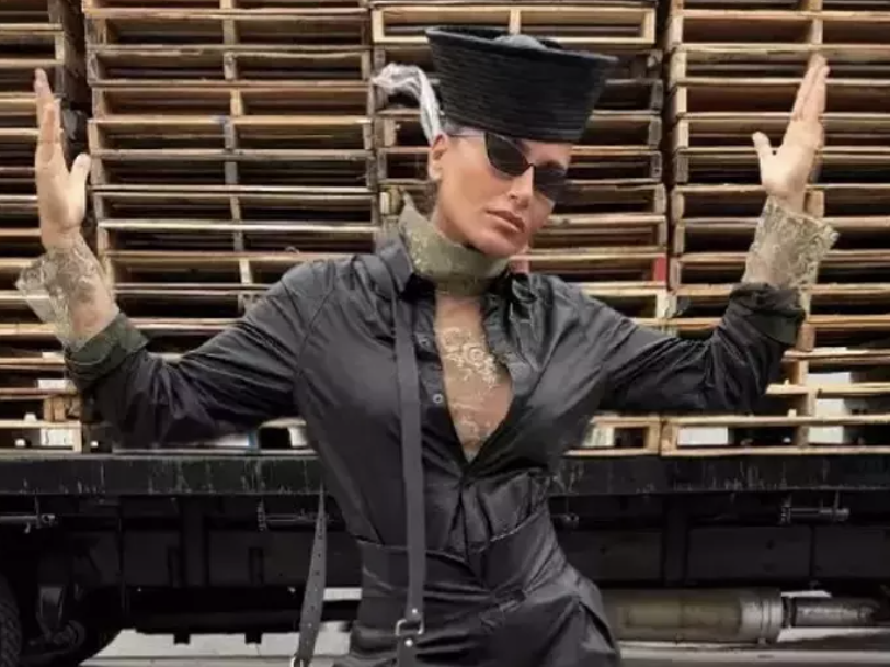 Eda Taşpınar paylaştı! O ayakkabıların fiyatı dudak uçuklattı... - Resim: 1