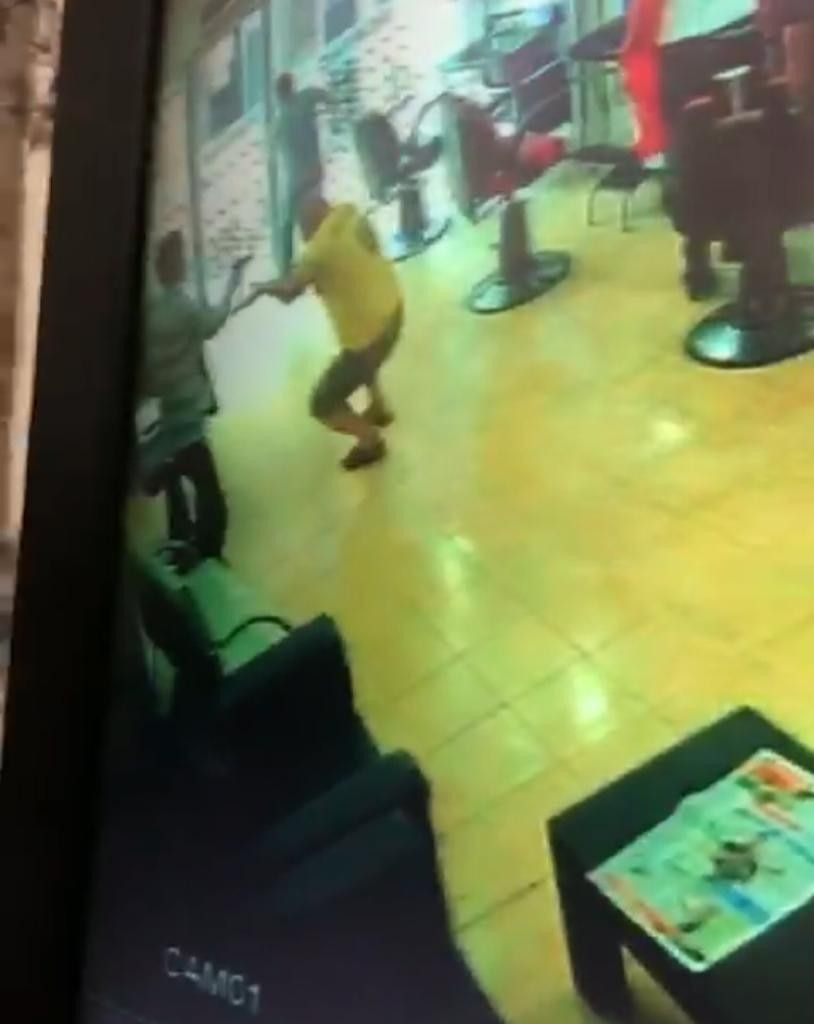 Adana'da dehşet! Tokalaşmak isterken böyle öldürülmüş - Resim: 1